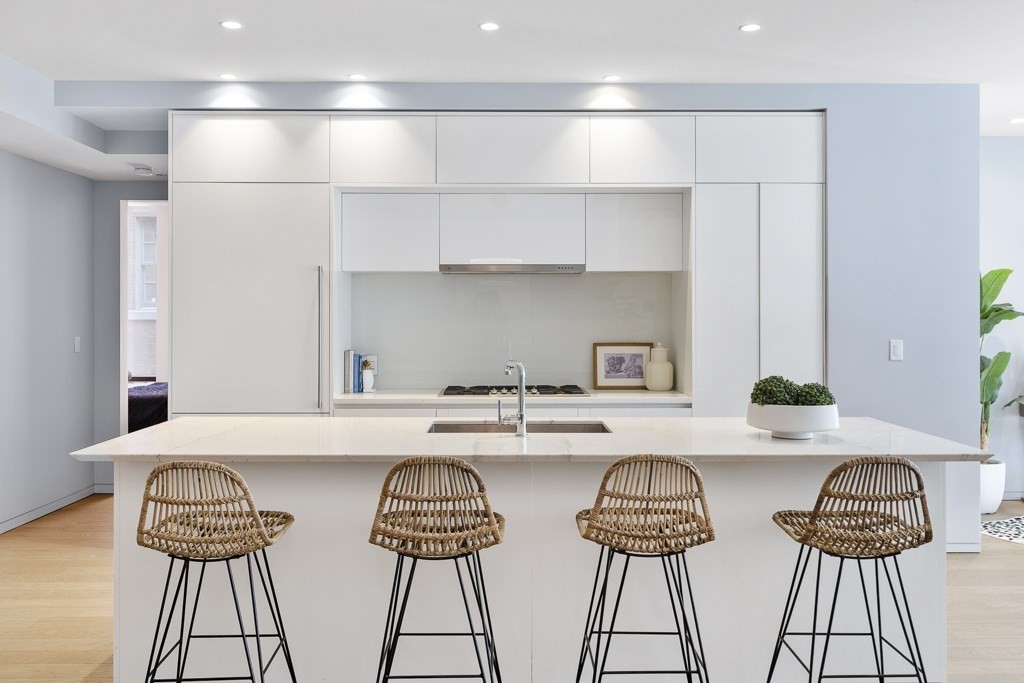 10 Farnsworth St #3B in Boston