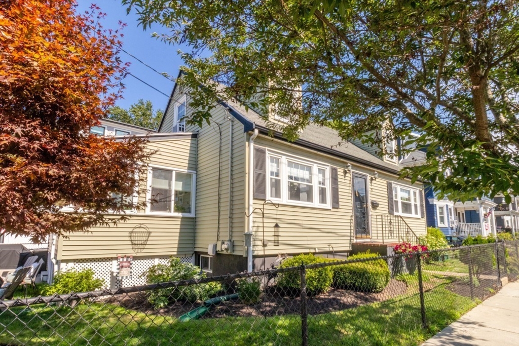 35 Rosaria St in Dorchester