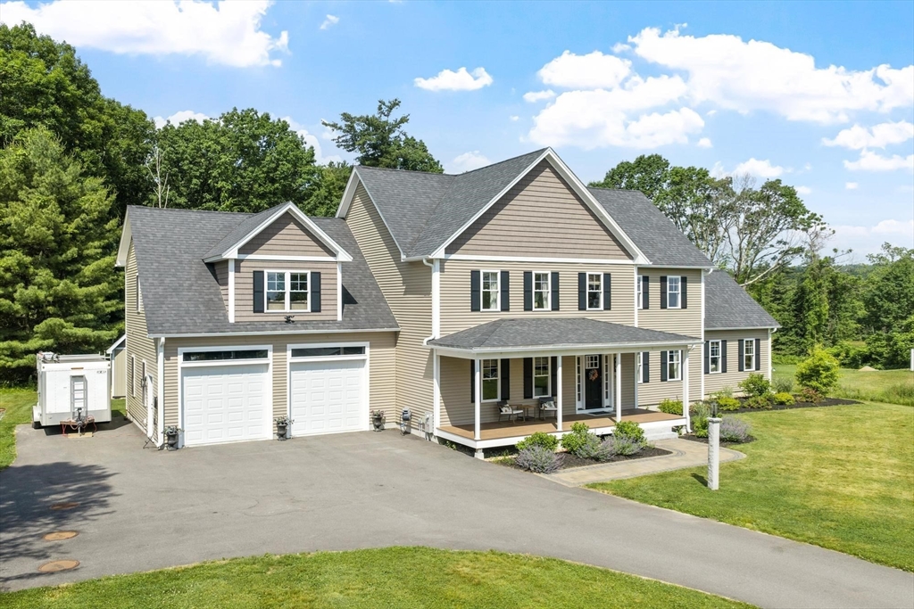 989 Pleasant St in Leominster