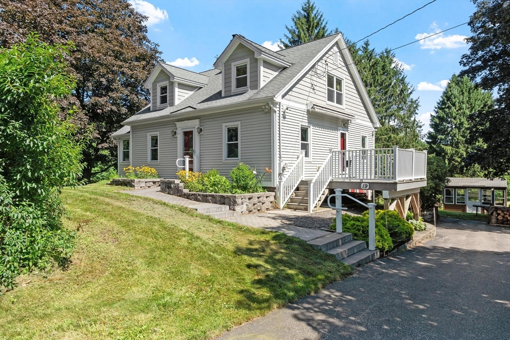 19 Rowley Hill Rd in Sterling