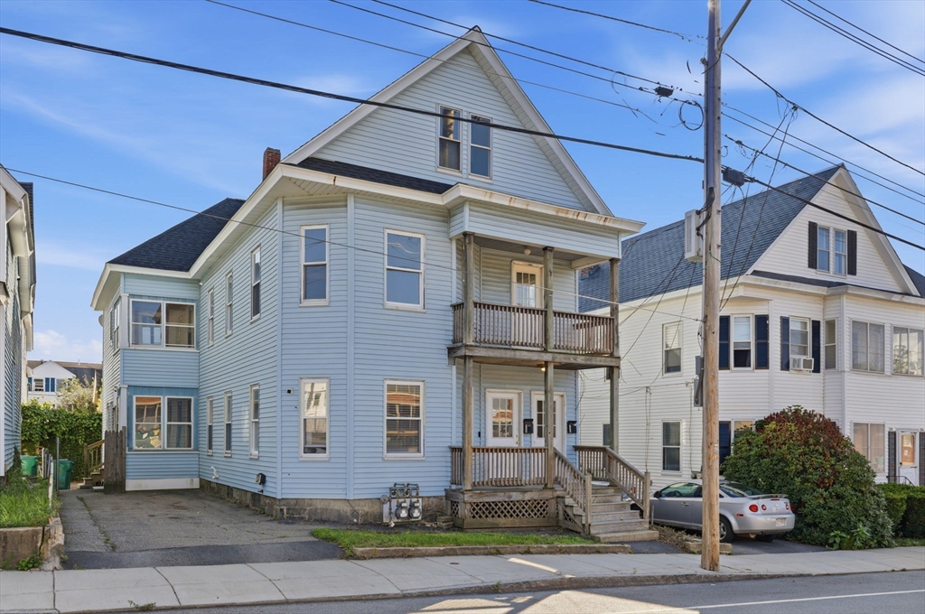 220 University Ave in Lowell