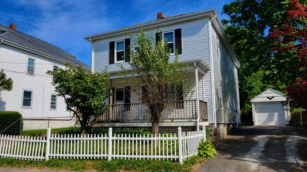 18 Peck Ave in Plymouth