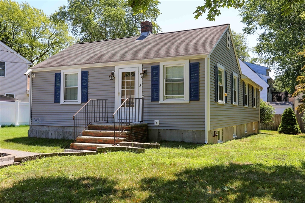 3 Fairview Ave in Natick