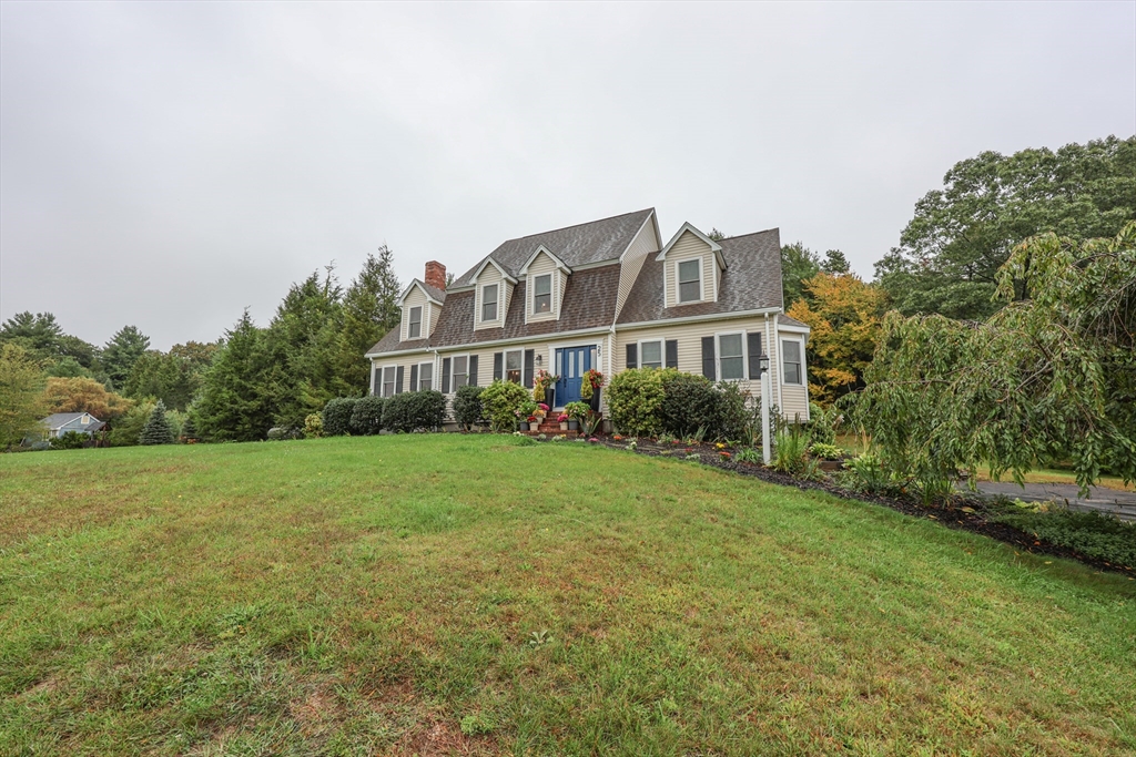 25 Autumn Rd in Wrentham