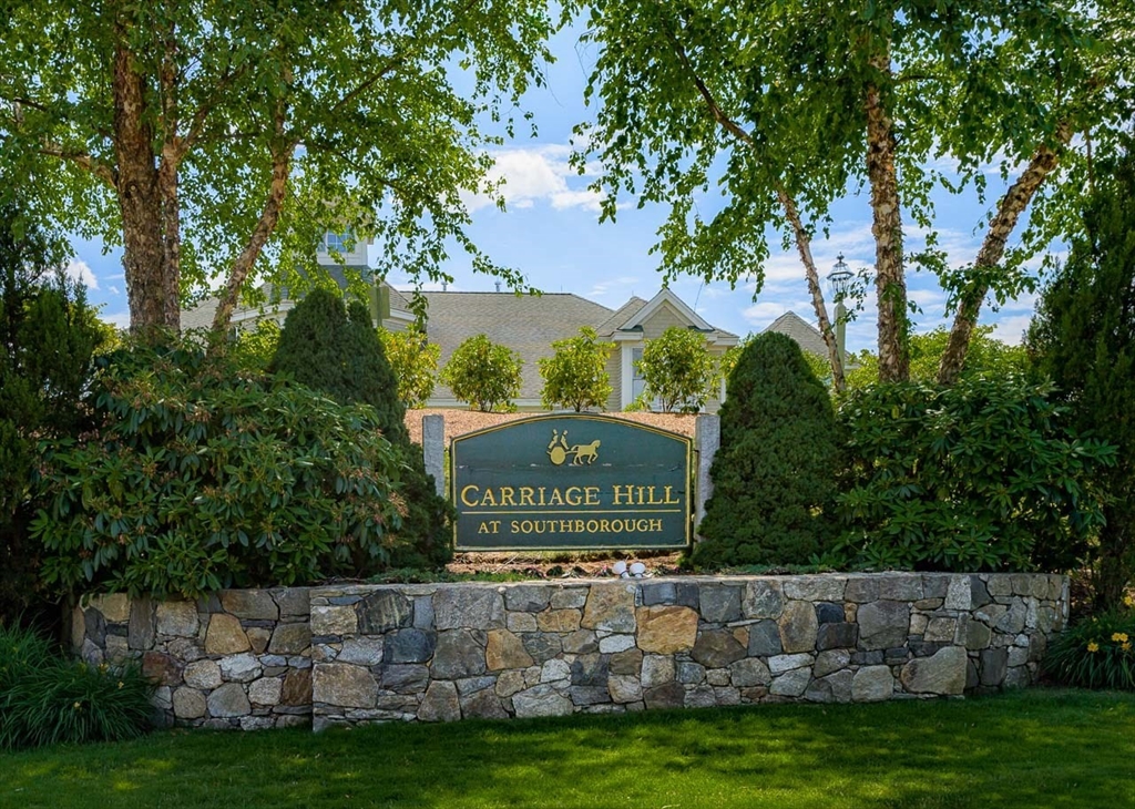 69 Carriage Hill Circle #69 in Southborough