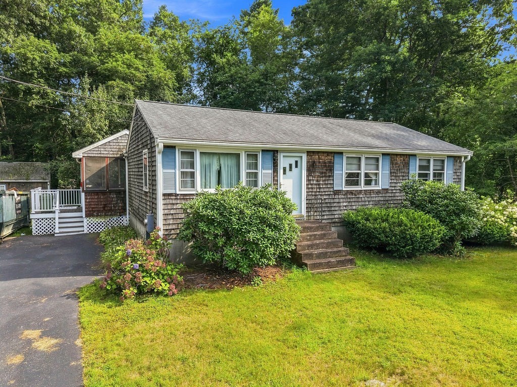 62 Purchase Street in Carver