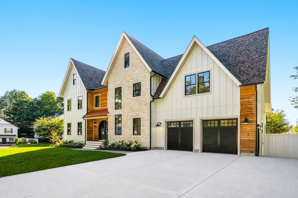 33 Harbor View Park in Milton