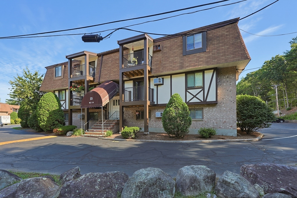 23 Erick Rd #20 in Mansfield