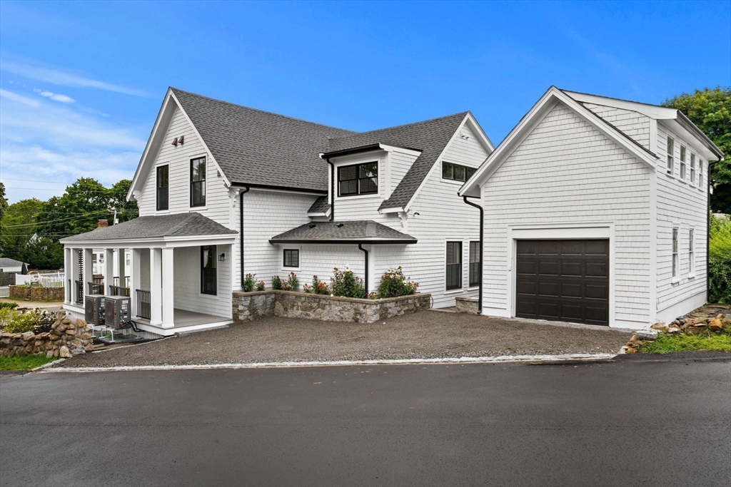 45 Beach Road in Gloucester