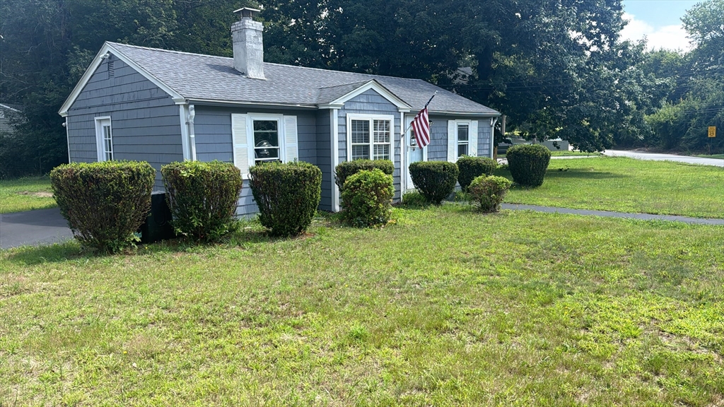1 E Public St in Assonet