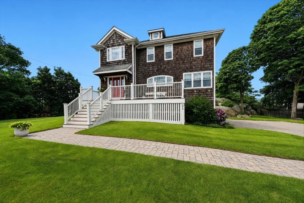 275 Common St in Quincy