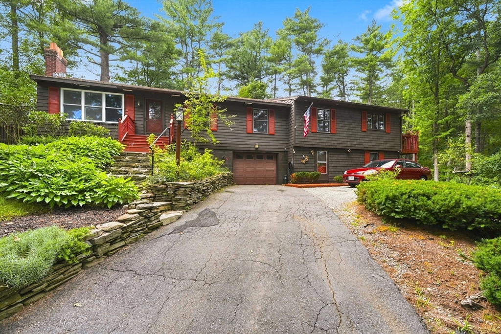 71 Warren Road in Townsend