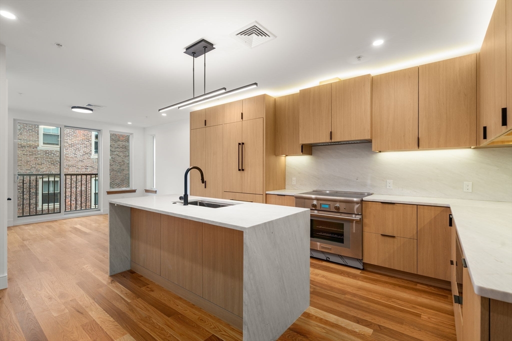 58 Kent #302 in Brookline