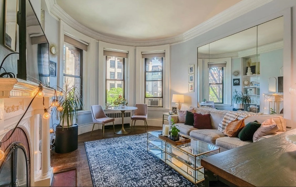 271 Dartmouth Street #2M in Boston