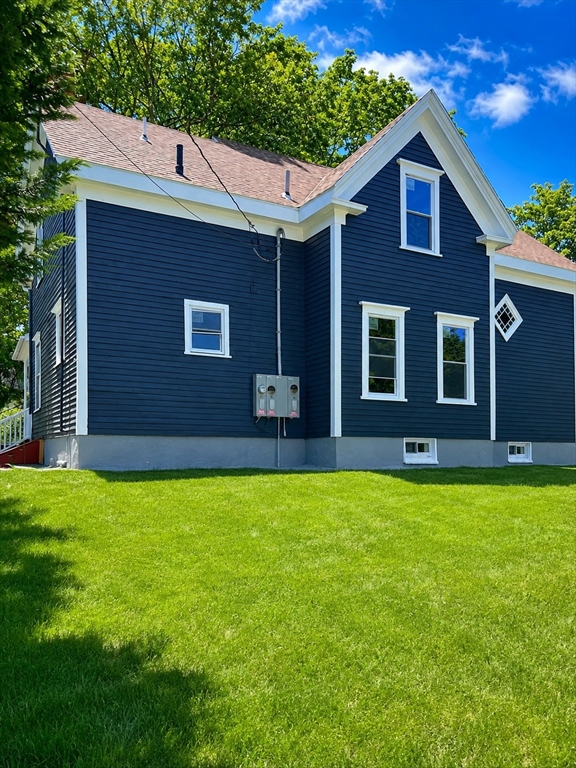 81 Oak St in Middleboro