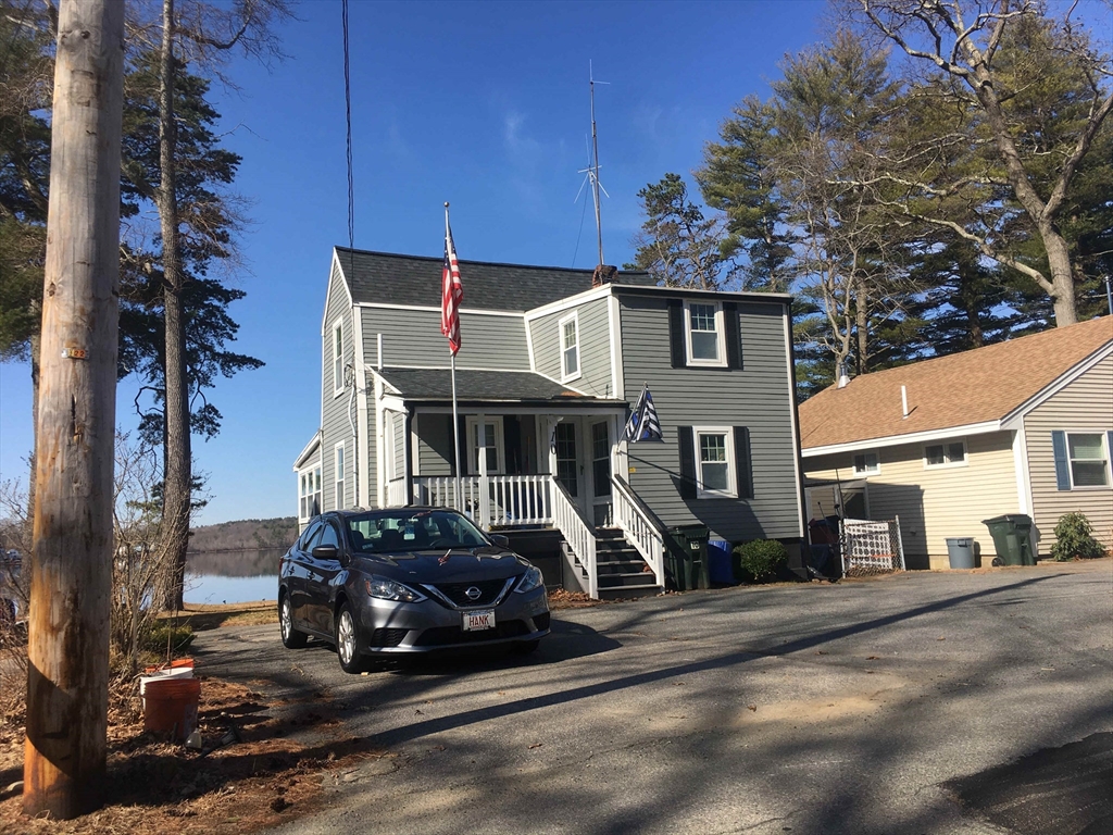 10 Lake Attitash Rd in Amesbury