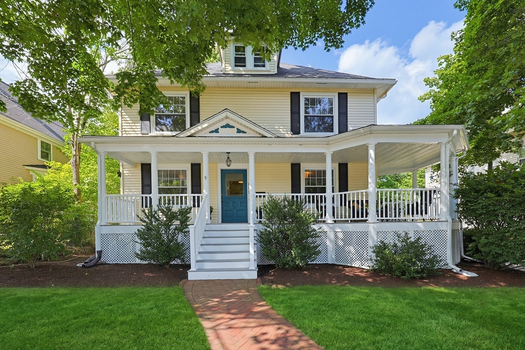 113 Grove St in North Attleboro