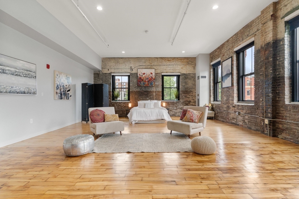 70-72 Northampton St #200A in Boston