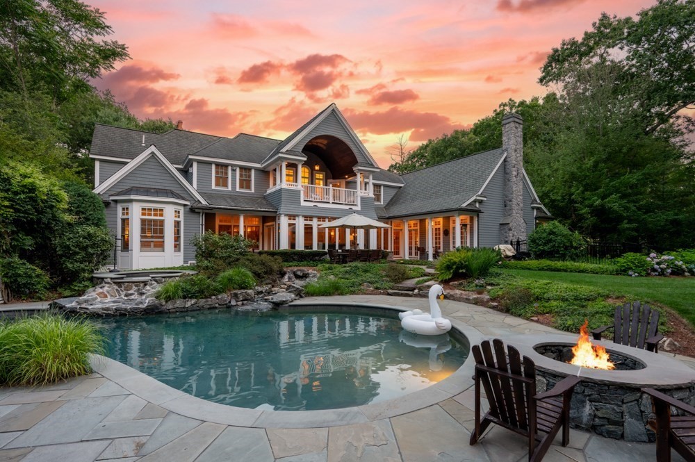 11 Black Horse Lane in Andover