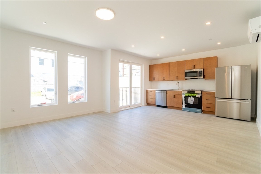 150 Williams #14 in Chelsea