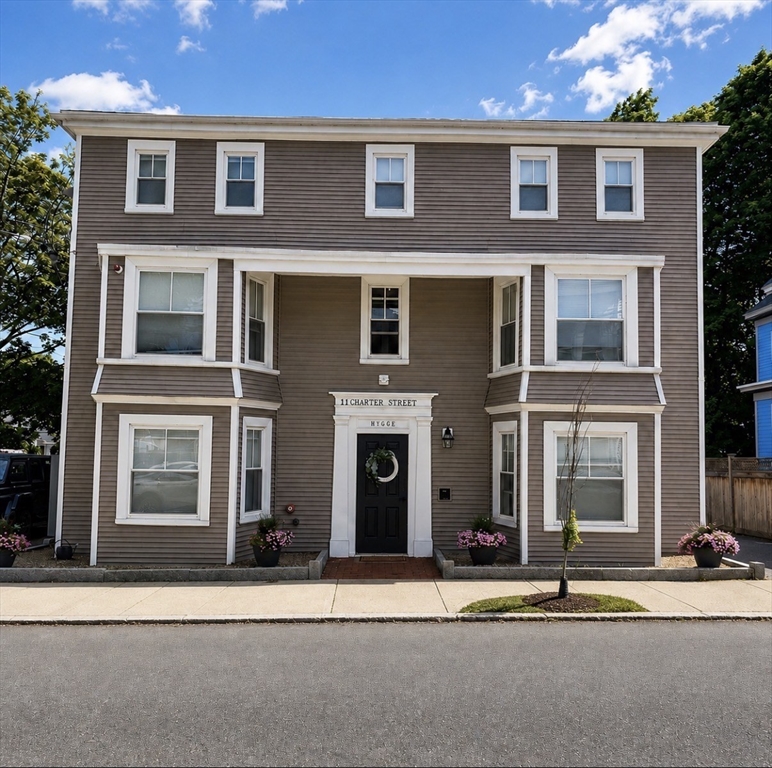 11 Charter St in Newburyport