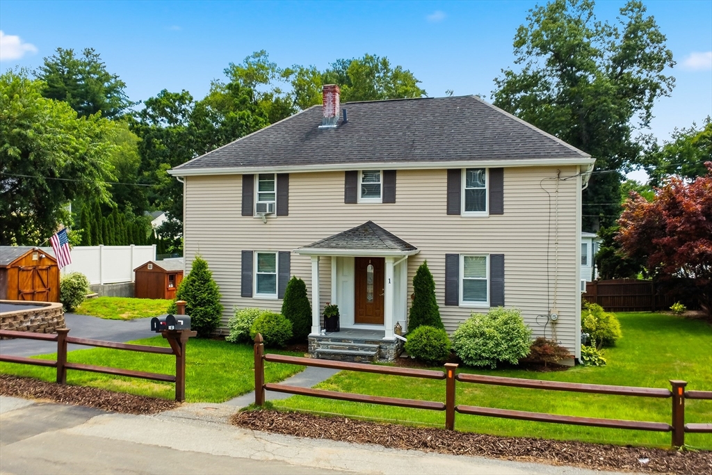 1 Oak St in Tewksbury