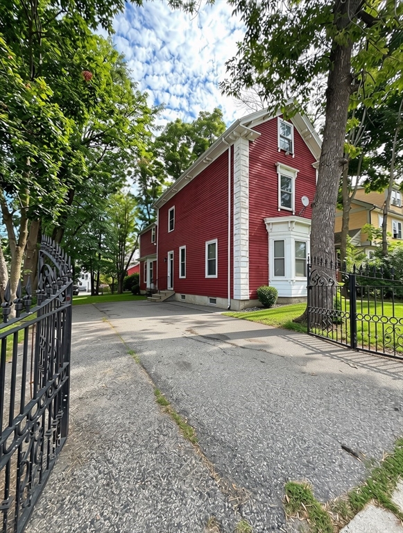 12 Forest in Roxbury