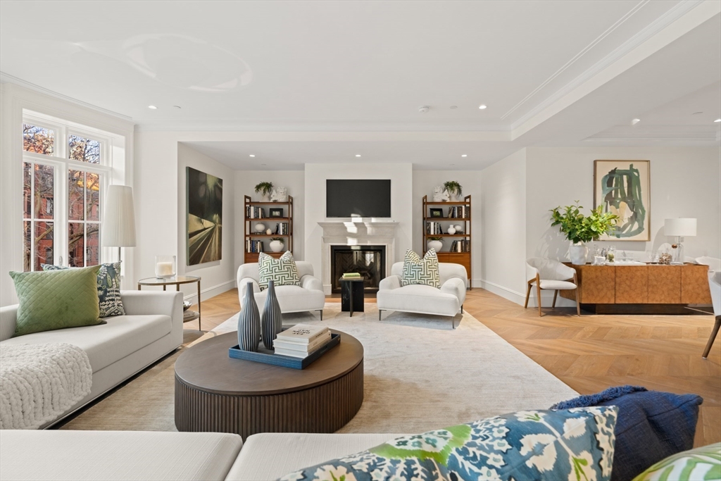 397 Commonwealth Avenue #3 in Boston