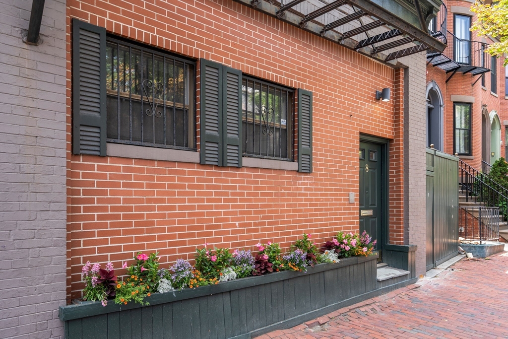 8 Dartmouth Street #5 in Boston