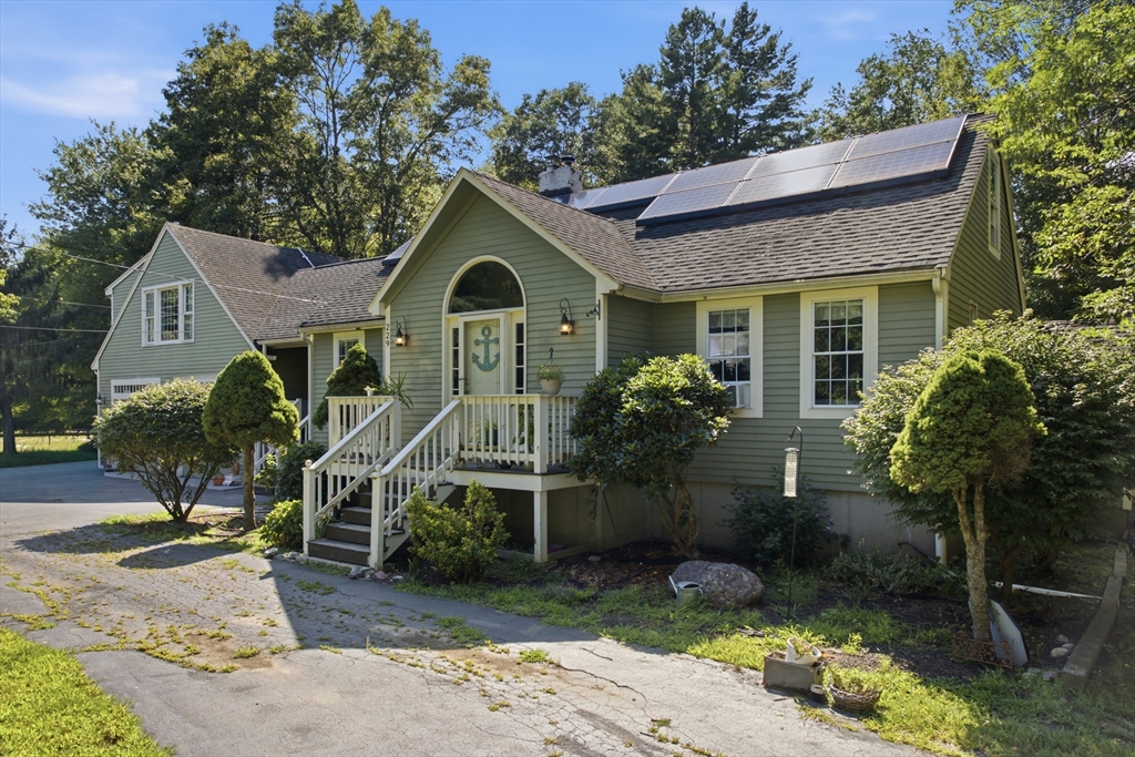 229 Dean St in Norton