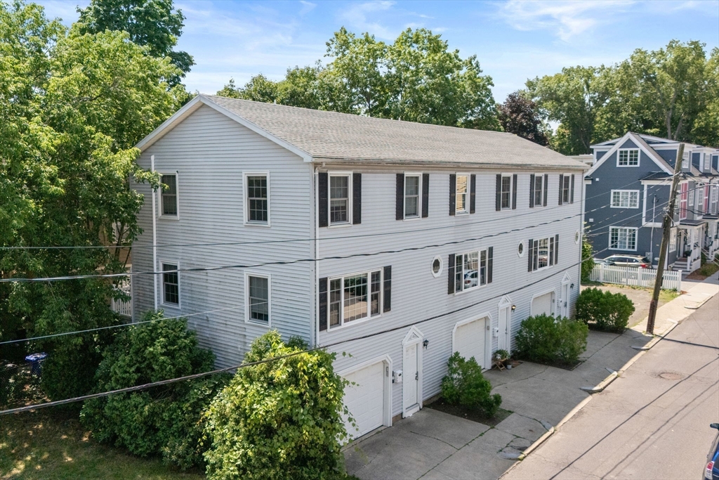 16-18-20 Plainfield St in Jamaica Plain