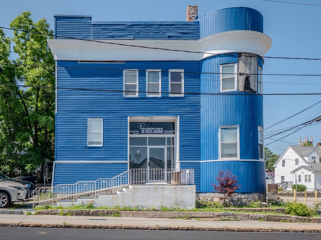29 Spruce St in Milford