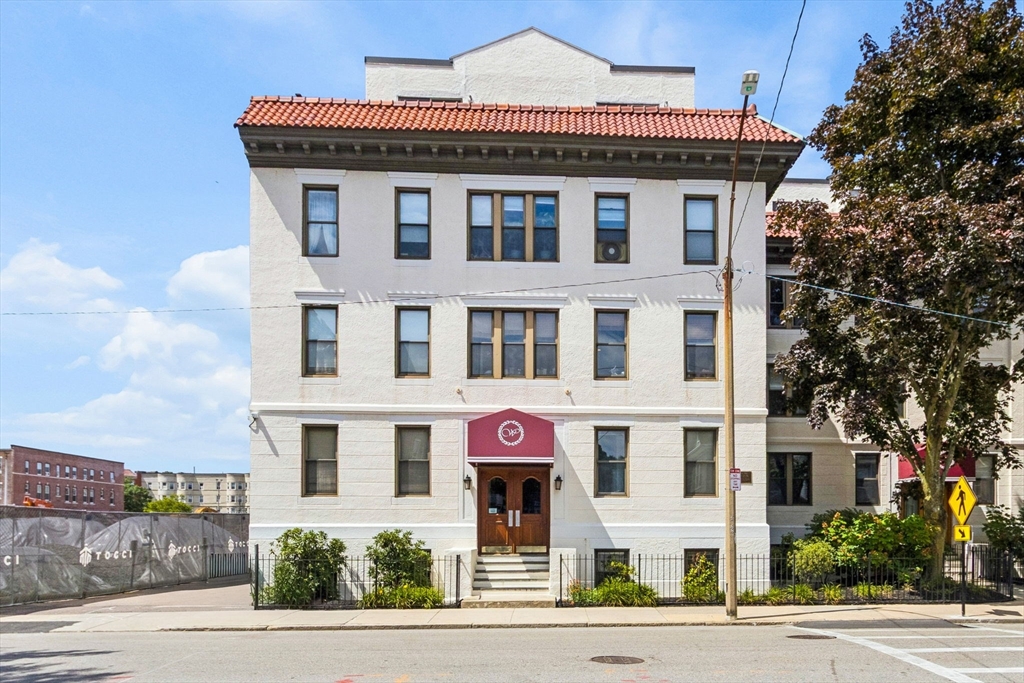 33 Brainerd Rd #109 in Allston