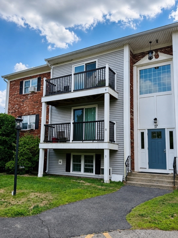 17 Chapel Hill Drive #9 in Plymouth