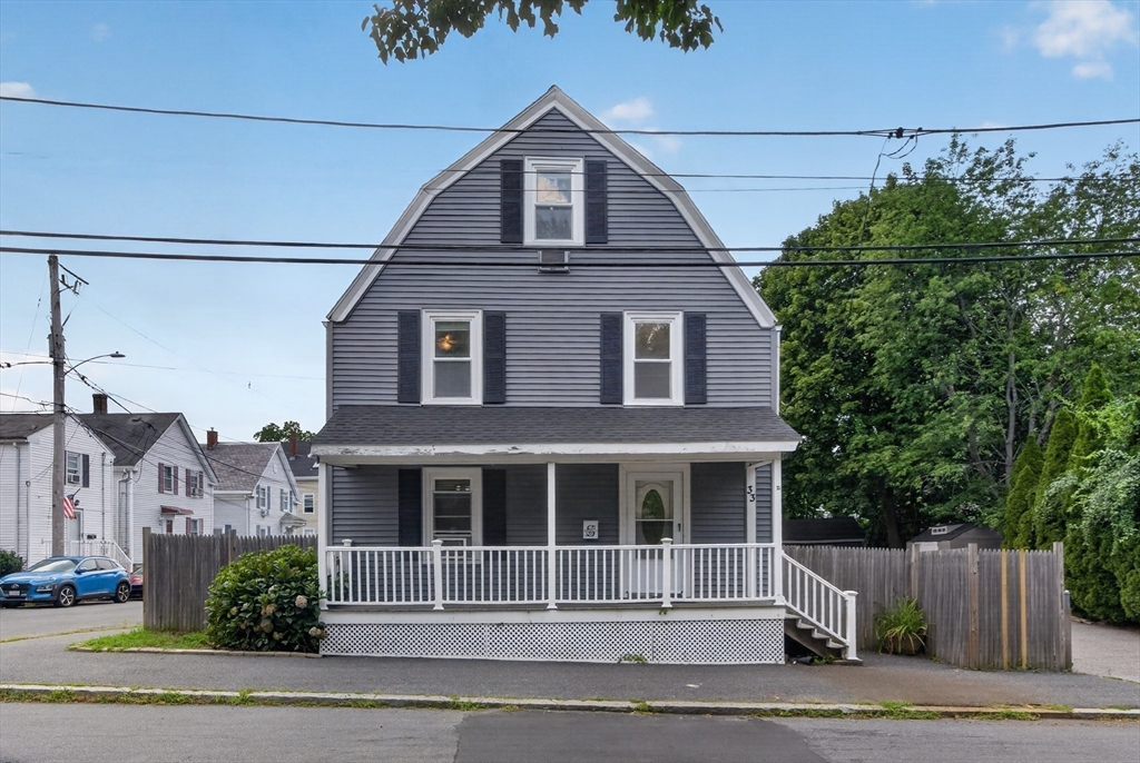 33 Pierpont St in Peabody
