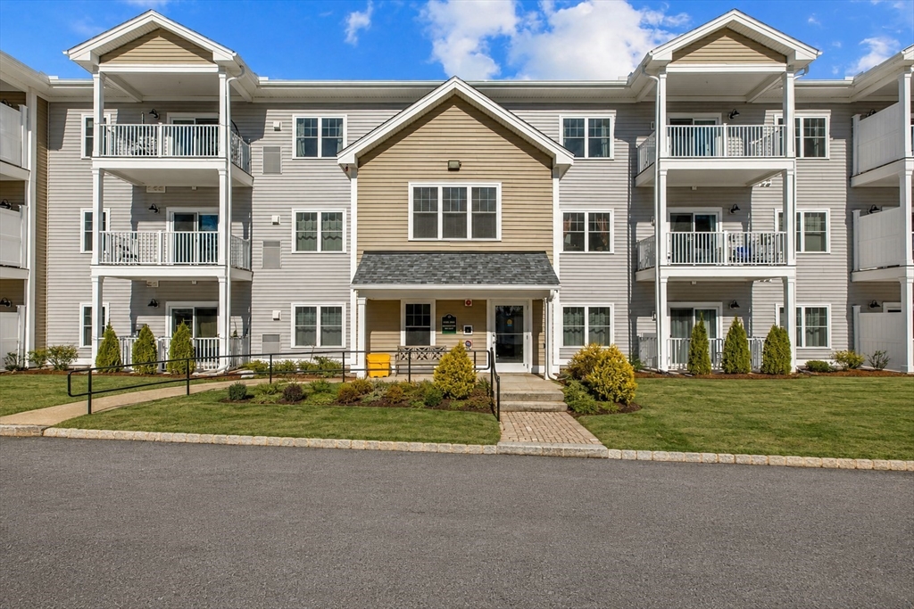 3211 Briarwood Village #3211 in Clinton