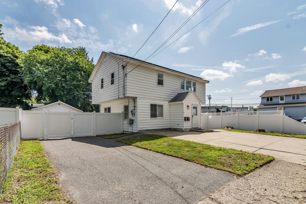 3 Hobson #St in Methuen