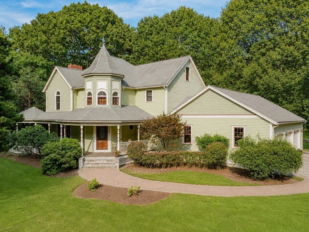 5 Captain Harris Dr in Assonet