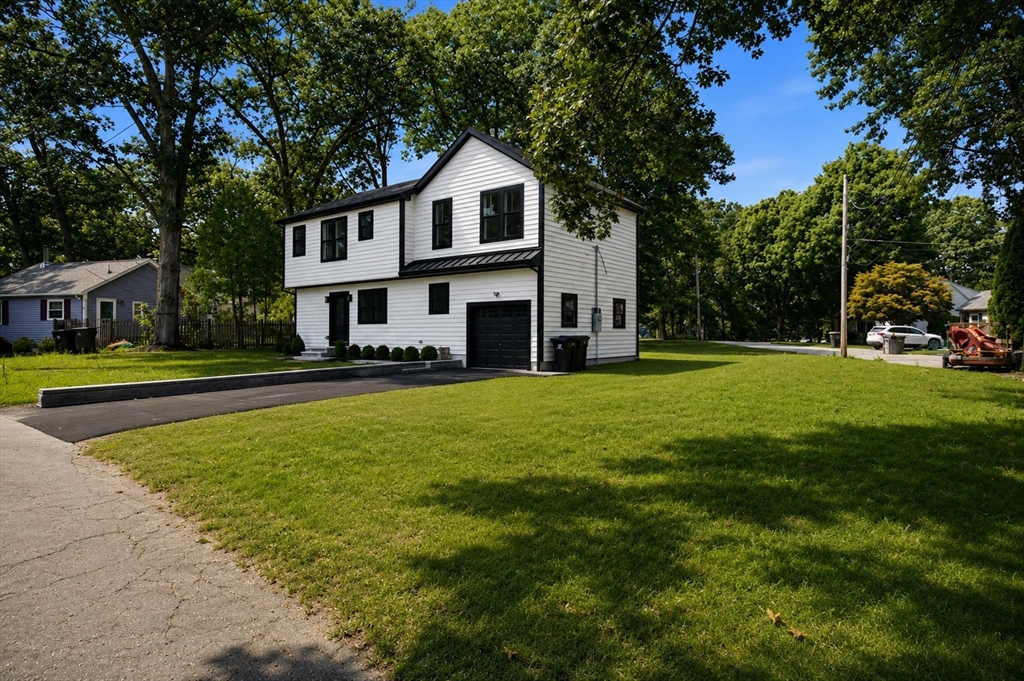 61 Mcalee Ave in Framingham