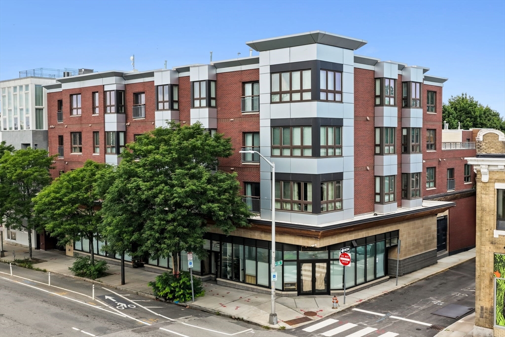 1975 Massachusetts Ave #302 in Cambridge