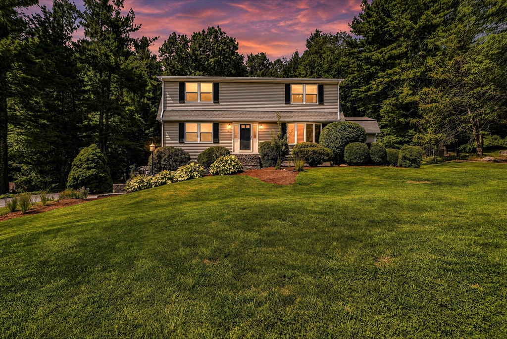 97 Lee St in West Boylston