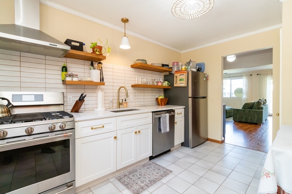 25 Bayberry Dr #4 in Sharon