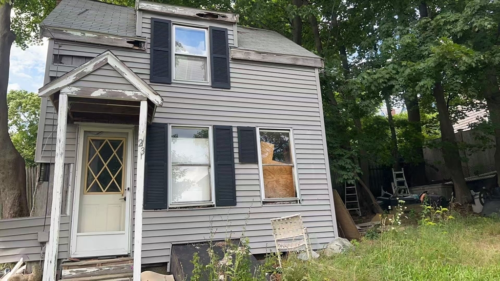 23 Island Ave in Quincy