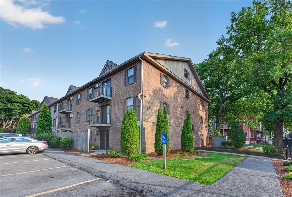 80 Stanton St #27 in Worcester