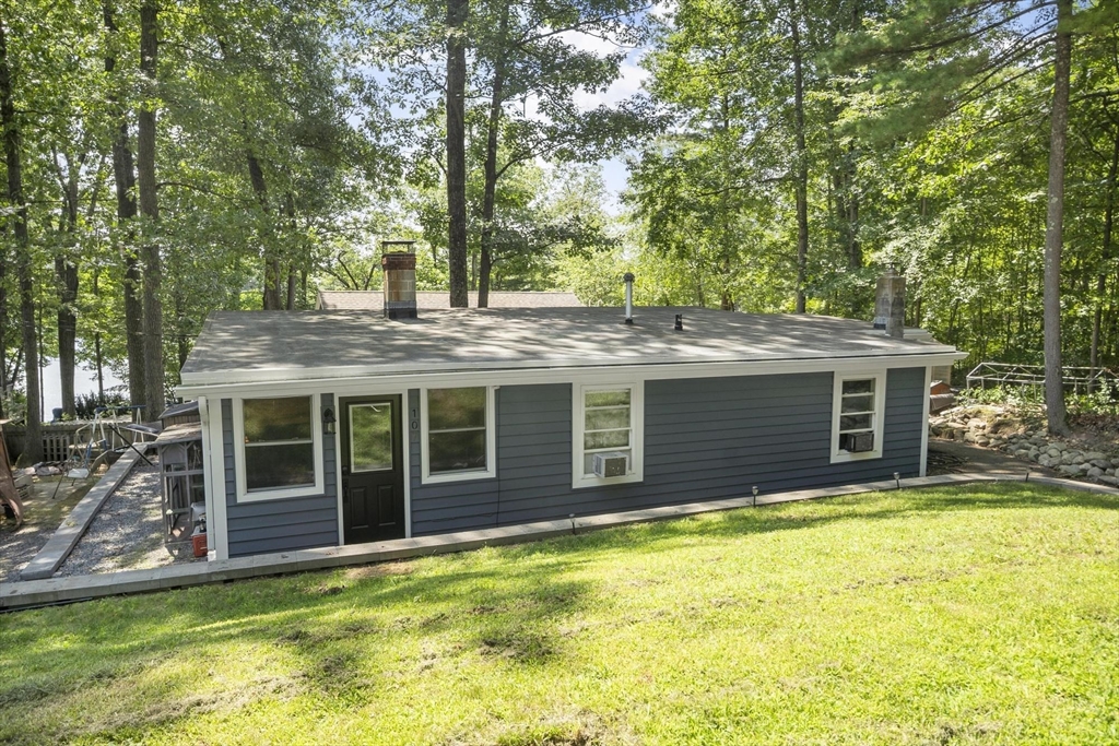 107 Island Rd in Lunenburg