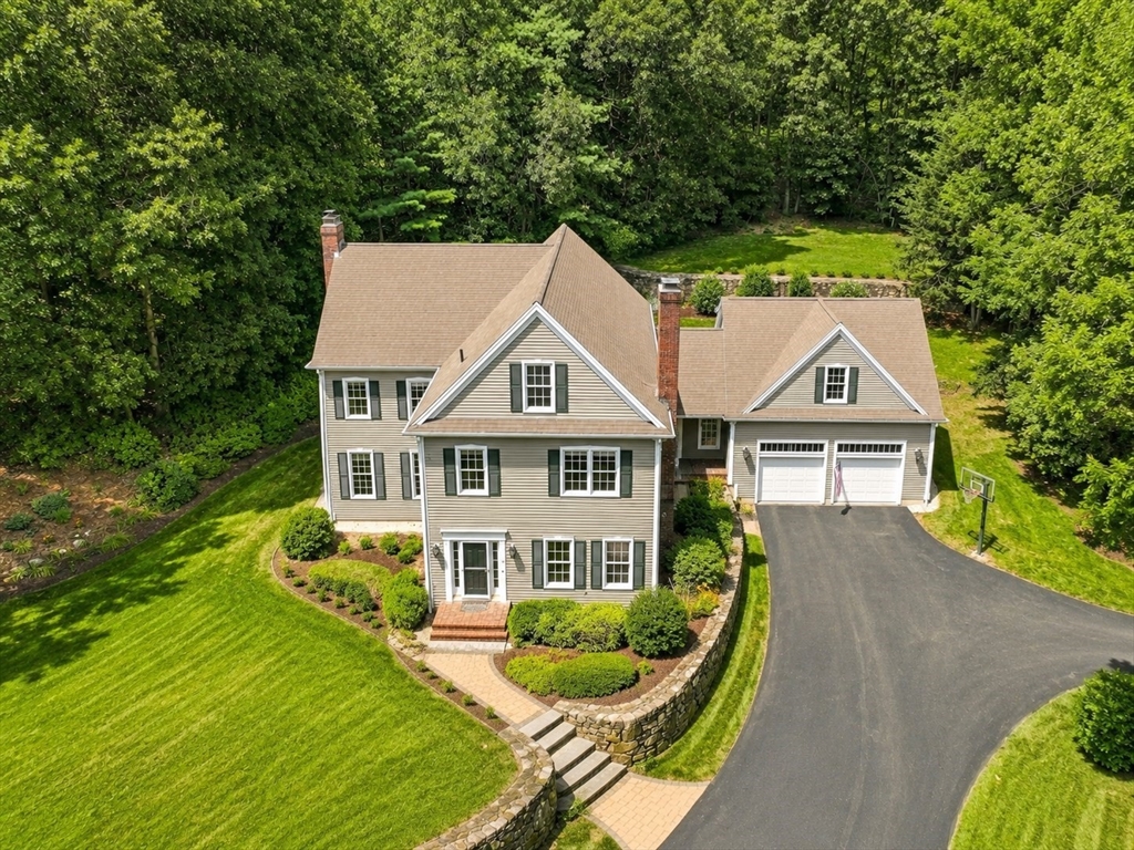 3 Graystone Way in Southborough