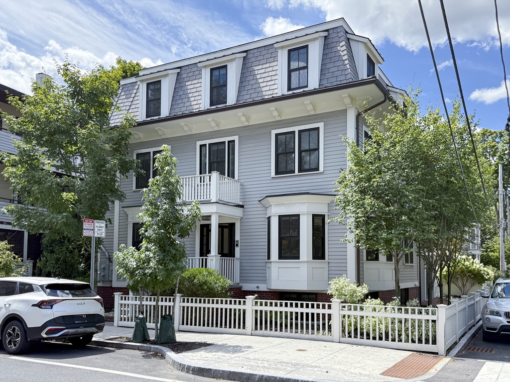 35 Willard St in Cambridge