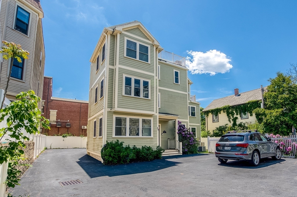 24 Custer St #1 in Jamaica Plain