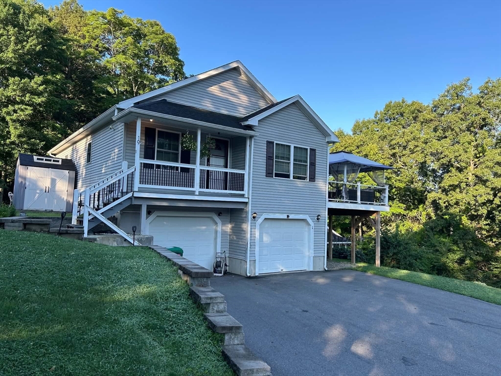 19 Chipman St in Clinton