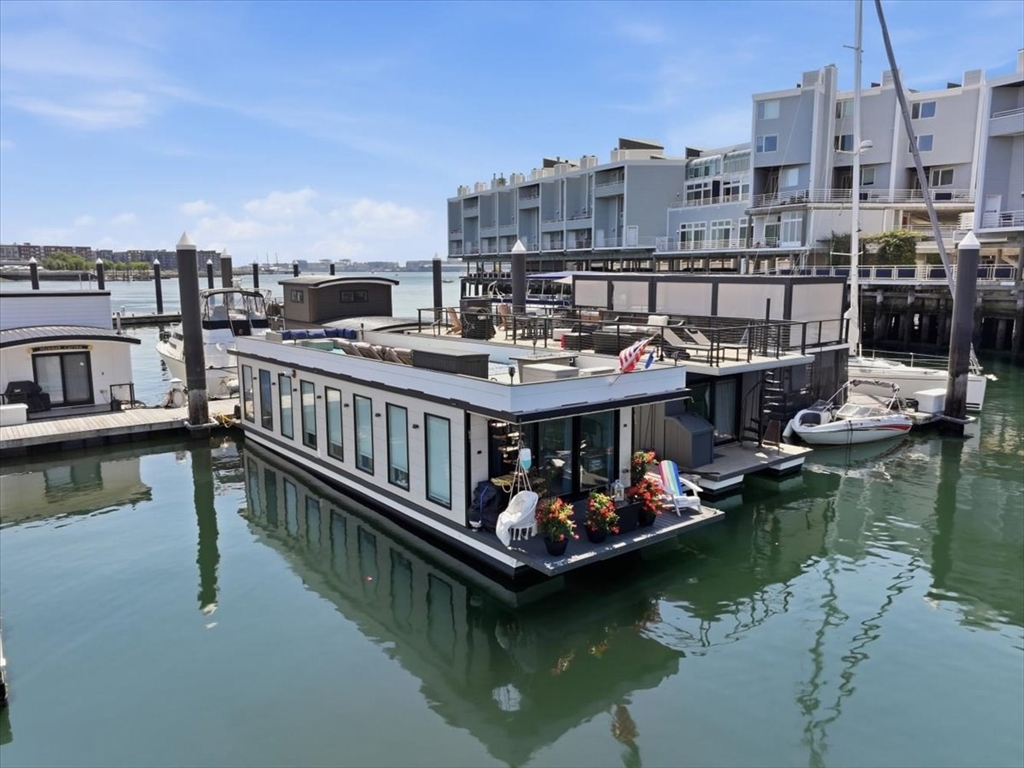 1 Pier 8 13th St #B28 in Charlestown